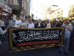 برگزاری موکب امام رضا در شب شهادت امام جواد علیه السلام در کاظمین

به مناسبت شهادت حضرت امام جواد علیهماالسلام زائرین ایرانی امامین جوادین(ع) در قالب موکب امام رضا در کاظمین عزاداری کردند. 2