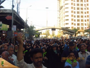 برگزاری موکب امام رضا در شب شهادت امام جواد علیه السلام در کاظمین

به مناسبت شهادت حضرت امام جواد علیهماالسلام زائرین ایرانی امامین جوادین(ع) در قالب موکب امام رضا در کاظمین عزاداری کردند. 2