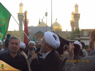 برگزاری موکب امام رضا در شب شهادت امام جواد علیه السلام در کاظمین

به مناسبت شهادت حضرت امام جواد علیهماالسلام زائرین ایرانی امامین جوادین(ع) در قالب موکب امام رضا در کاظمین عزاداری کردند. 2