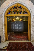 حرم مطهر حضرت خوله دختر امام حسین علیه السلام - شهر بعلبک لبنان

حرم مطهر حضرت خوله (س) در شهر بعلبک لبنان، میزبان عاشقان و ارادتمندان اهل بیت عصمت و طهارت علیهم السلام است و اکنون به یکی از مهمترین آثار گردشگری دینی در لبنان و منطقه تبدیل شده است.  8