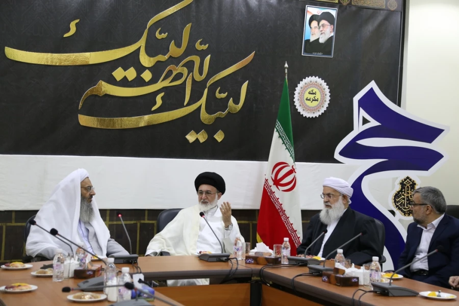 امام جمعه اهل سنت زاهدان:

حجاج ایرانی مورد احترام هستند  2