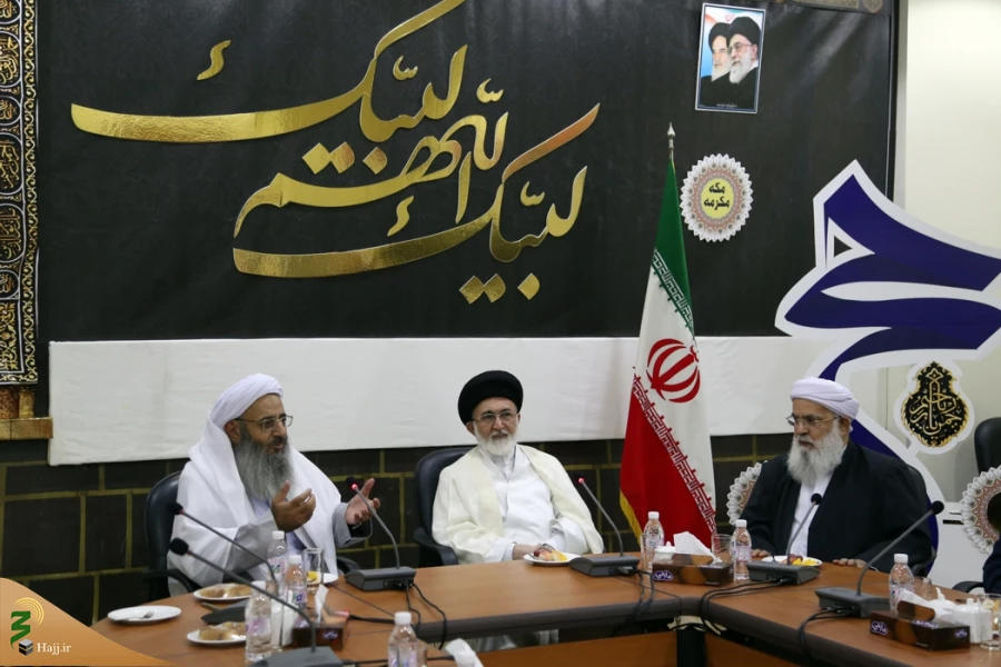 امام جمعه اهل سنت زاهدان:

حجاج ایرانی مورد احترام هستند  6