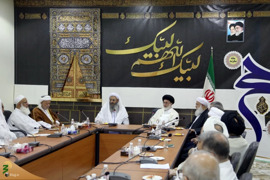 امام جمعه اهل سنت زاهدان:

حجاج ایرانی مورد احترام هستند  10