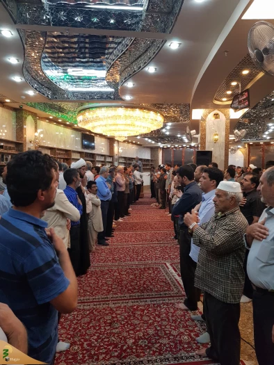 سبب اصلى حرکت کشتی حضرت نوح (ع) ذوات مقدّسه اهل بیت عصمت و طهارت (ع) بودند.

خطیب بعثه مقام معظم رهبری در کربلا در جمع زائرین ایرانی در سرداب علقمی گفت:پیامبر اکرم (ص)فرمود: الواح، چوب‏ هاى کشتى و ما، میخ ‏هاى آن بودیم و اگر ما نبودیم کشتى مسافرانش را ح