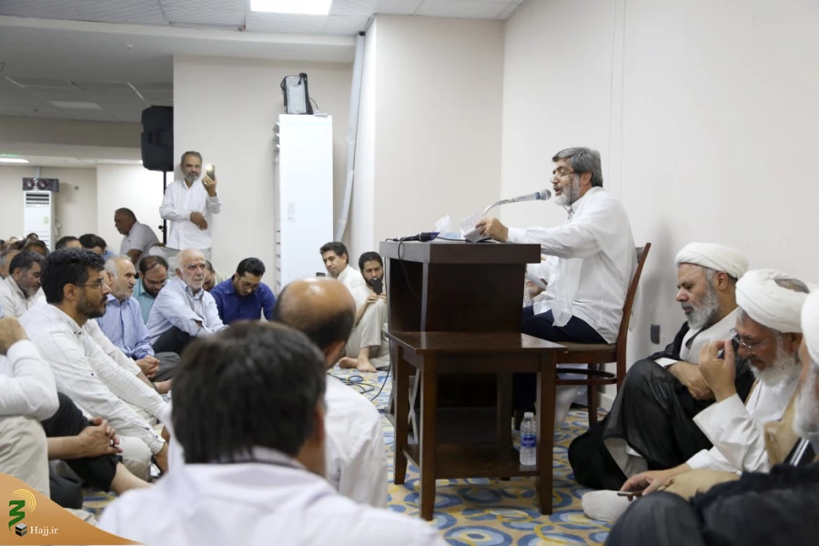 مراسم سالگرد ازدواج دو نور در جوار مسجد الحرام 4