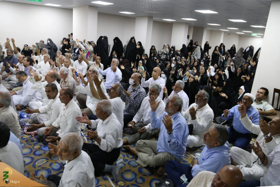 مراسم سالگرد ازدواج دو نور در جوار مسجد الحرام 4