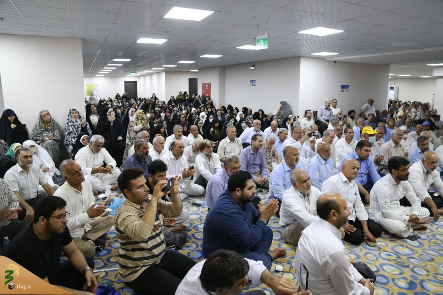 مراسم سالگرد ازدواج دو نور در جوار مسجد الحرام 10