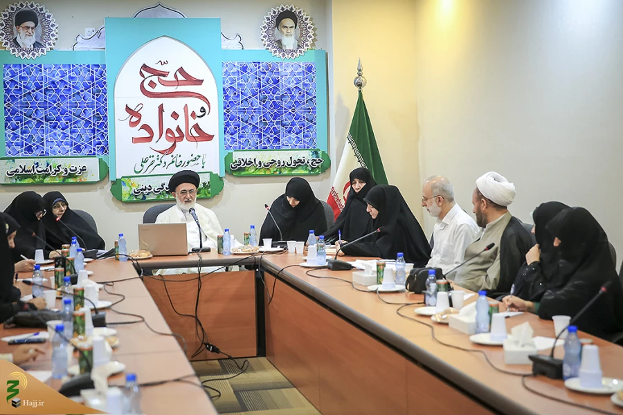 حج فرصتی برای بیان آموزه های دینی و ایده های بهتر زندگی اسلامی است  8