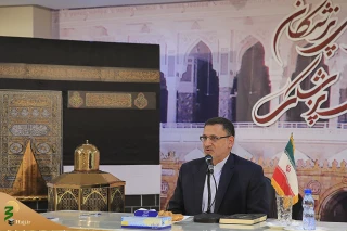 رئیس سازمان حج و زیارت:

 پزشکان، حجاج را درباره مسائل درمانی و بهداشتی در ایام تشریق توجیه کنند