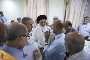 شور و شعف زائران از دیدارو گفتگو با سرپرست حجاج ایرانی 5