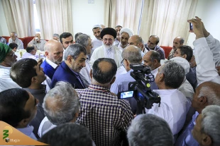 شور و شعف زائران از دیدارو گفتگو با سرپرست حجاج ایرانی 6