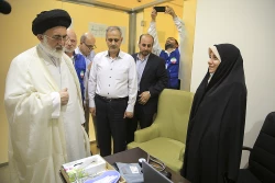 شور و شعف زائران از دیدارو گفتگو با سرپرست حجاج ایرانی 13