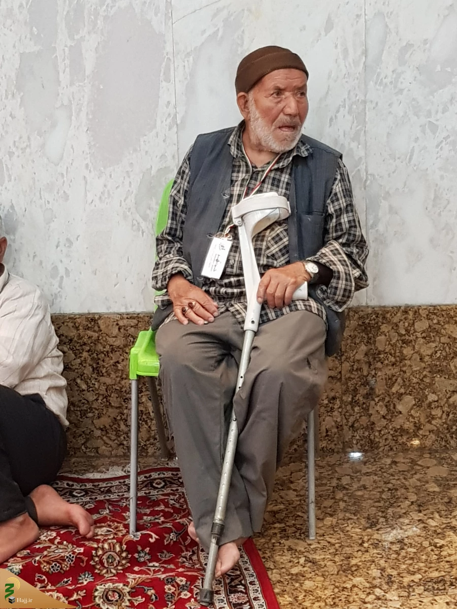 کتیبه نوح (ع) که روی آن نام «پنج تن آل‌عبا» است 

خطیب بعثه مقام معظم رهبری در کربلا در جمع زائرین ایرانی در حرم امام حسین(ع) گفت:دولت روس در 27 فوریه سال 1953 میلادی کمیته ای تشکیل داد که اعضای آن باستان شناسان و استادان شناخت زبانهای عهد عتیق بودند وب