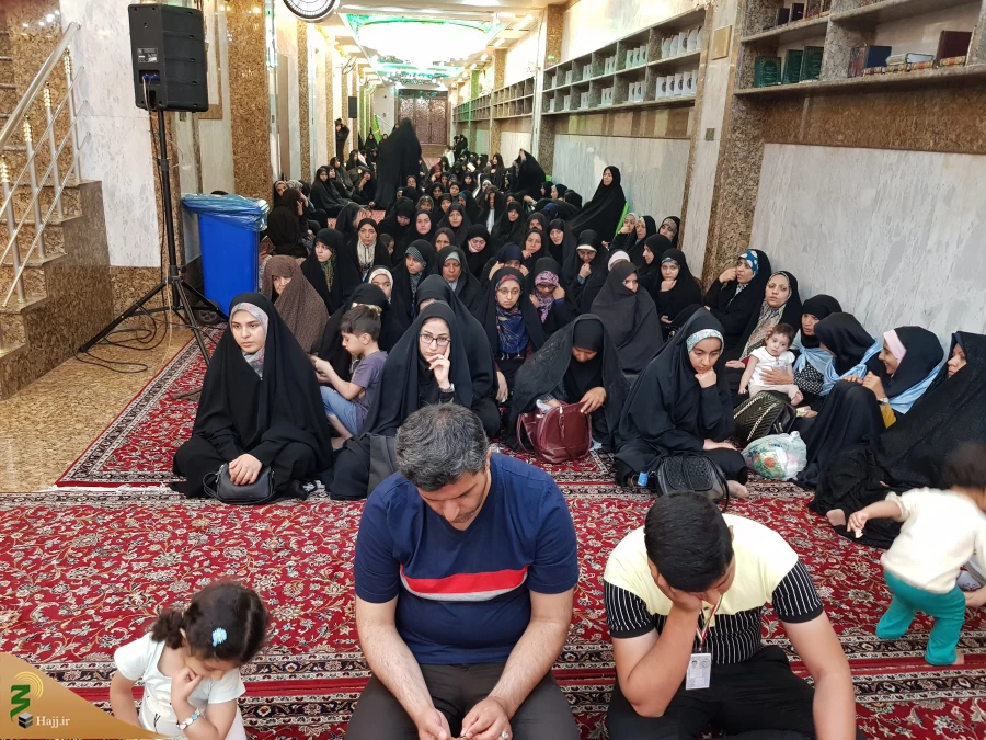 کتیبه نوح (ع) که روی آن نام «پنج تن آل‌عبا» است 

خطیب بعثه مقام معظم رهبری در کربلا در جمع زائرین ایرانی در حرم امام حسین(ع) گفت:دولت روس در 27 فوریه سال 1953 میلادی کمیته ای تشکیل داد که اعضای آن باستان شناسان و استادان شناخت زبانهای عهد عتیق بودند وب