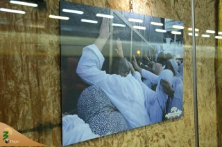 نمایشگاه عکس حج  در مترو گالری شهید بهشتی