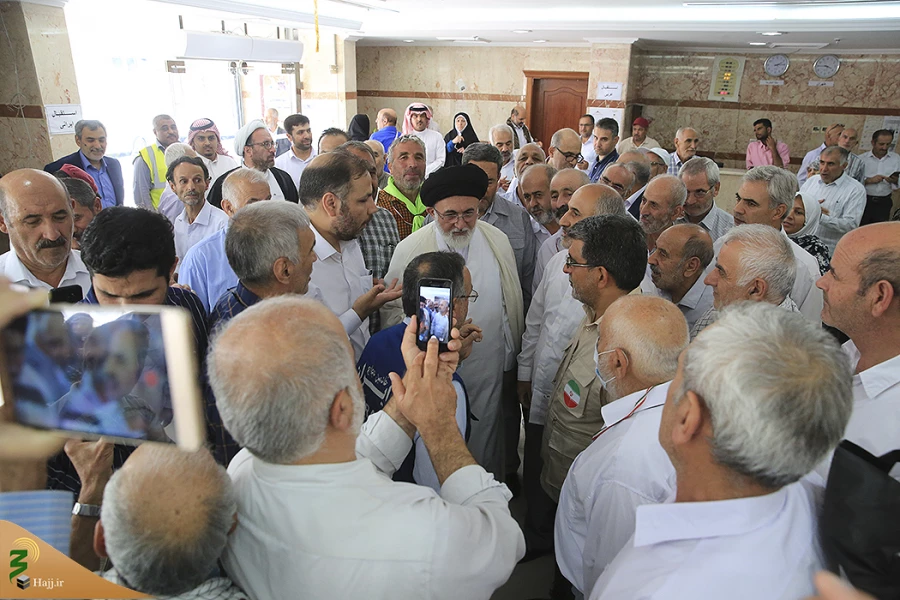دیدار صمیمانه سرپرست حجاج ایرانی با زائران سه استان کشورمان  14