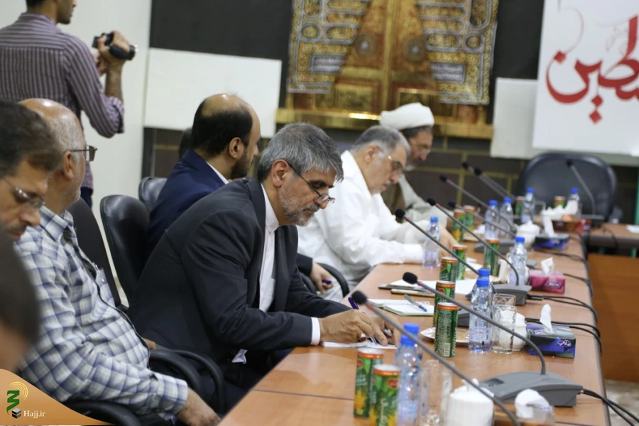 حجت‌الاسلام‌ والمسلمین قاضی‌عسکر: 

جنایات رژیم علیه مردم مظلوم فلسطین را انعکاس دهیم 3