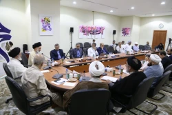 حجت‌الاسلام‌ والمسلمین قاضی‌عسکر: 

جنایات رژیم علیه مردم مظلوم فلسطین را انعکاس دهیم 11