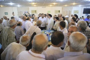 دیدار صمیمانه سرپرست حجاج ایرانی با صدها تن از زائران ایرانی در مکه - فیلم