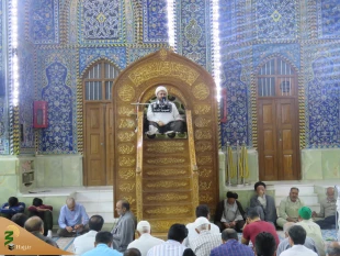 بدن غلام سیاه امام حسین(ع) مثل ماه می درخشیدوخوشبوبود

خطیب بعثه مقام معظم رهبری در کربلا در جمع زائرین ایرانی در حرم امام حسین(ع) از برکت دعاى حضرت سیدالشهدا(ع)روى غلام مانند ماه تمام درخشیدن گرفت و بوى عطر از وى به مشام رسید. چنانکه وقتى بدن او را بعد