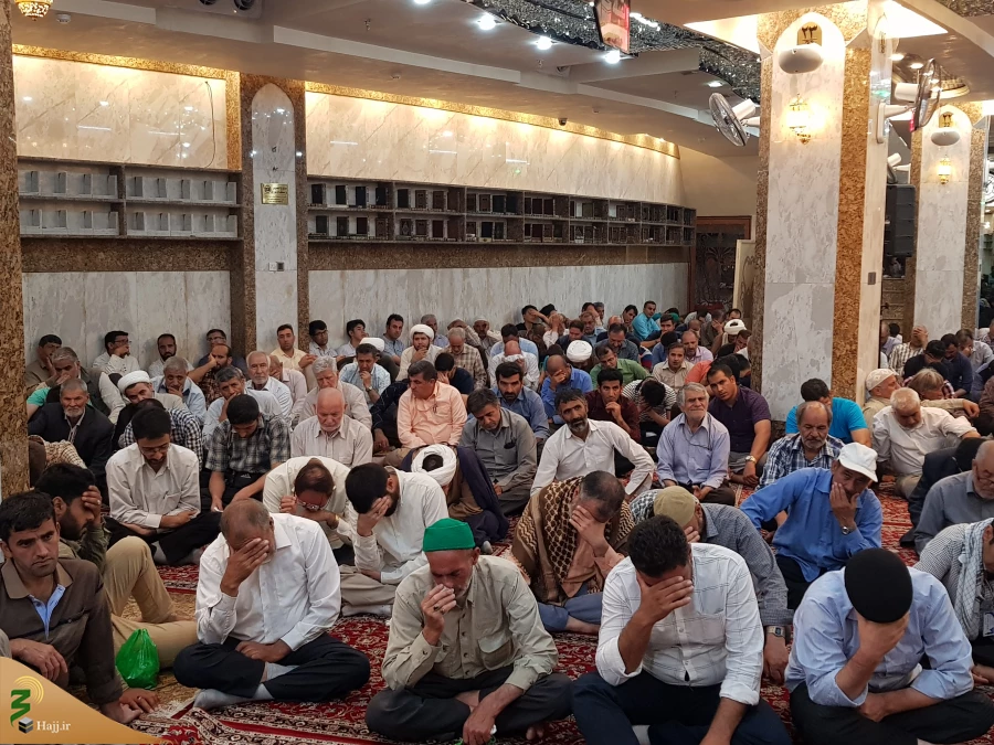 شباهت های عجیب یحیی بن زکریا و امام حسین علیه السلام

خطیب بعثه مقام معظم رهبری در کربلا در جمع زائرین ایرانی در سرداب حرم حضرت عباس(ع)گفت:حضرت زکریا(ع) از خداوند خواست تا پسری همانند حسین(ع) به او عطا کند و اینگونه شد که یحیی(ع) نیز مانند حضرت سیدالشهد