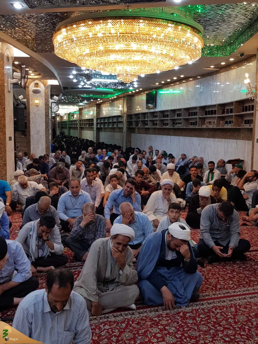 شباهت های عجیب یحیی بن زکریا و امام حسین علیه السلام

خطیب بعثه مقام معظم رهبری در کربلا در جمع زائرین ایرانی در سرداب حرم حضرت عباس(ع)گفت:حضرت زکریا(ع) از خداوند خواست تا پسری همانند حسین(ع) به او عطا کند و اینگونه شد که یحیی(ع) نیز مانند حضرت سیدالشهد