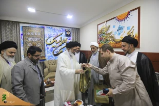 دیدار یادگار شهید محراب با سرپرست حجاج ایرانی درمکه 13