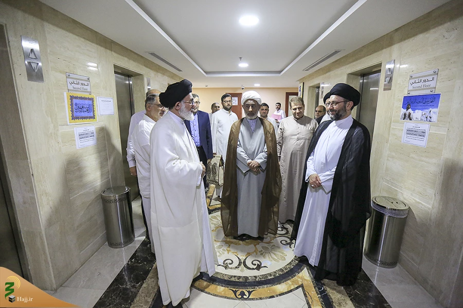 دیدار یادگار شهید محراب با سرپرست حجاج ایرانی درمکه 14