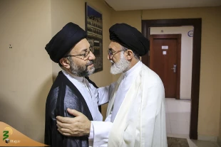 دیدار یادگار شهید محراب با سرپرست حجاج ایرانی درمکه 16