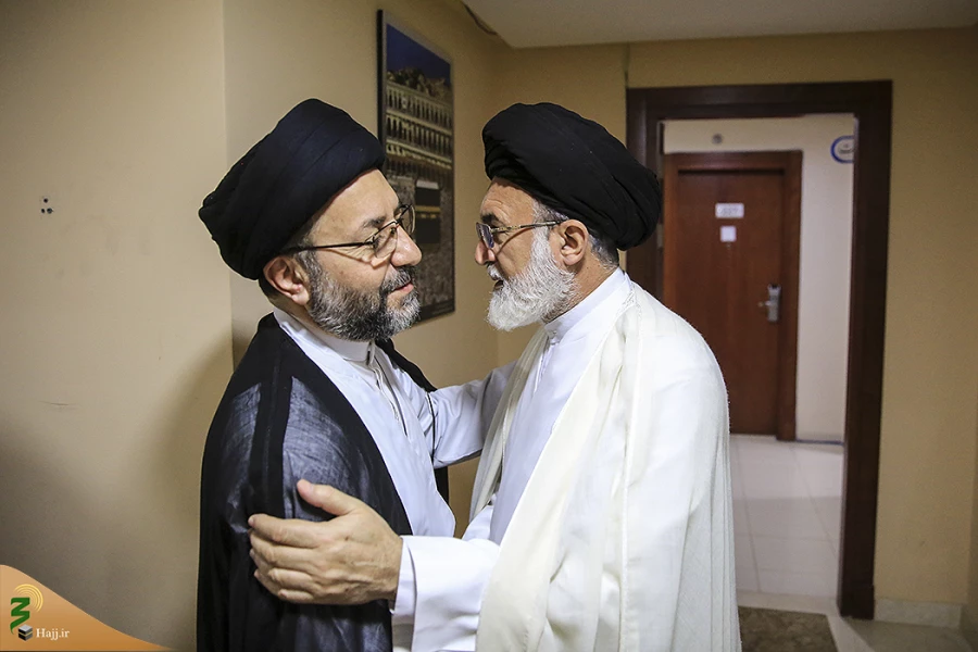 دیدار یادگار شهید محراب با سرپرست حجاج ایرانی درمکه 16