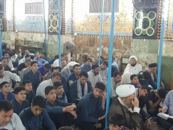 نوای روح بخش دعای کمیل در خیمه گاه حسینی

مراسم باشکوه دعای کمیل با حضور پرشور زائران اباعبدالله الحسین(ع) در خیمه گاه حسینی برگزار شد. 2