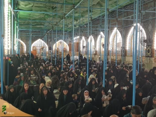نوای روح بخش دعای کمیل در خیمه گاه حسینی

مراسم باشکوه دعای کمیل با حضور پرشور زائران اباعبدالله الحسین(ع) در خیمه گاه حسینی برگزار شد. 4