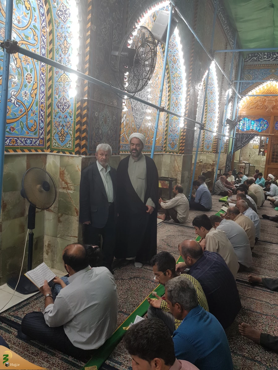 نوای روح بخش دعای کمیل در خیمه گاه حسینی

مراسم باشکوه دعای کمیل با حضور پرشور زائران اباعبدالله الحسین(ع) در خیمه گاه حسینی برگزار شد. 7