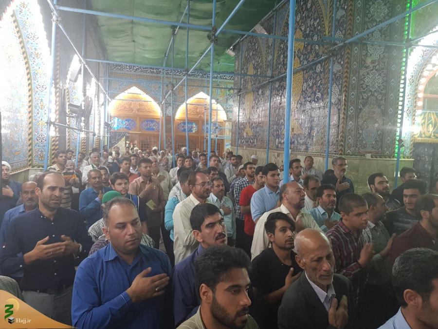 نوای روح بخش دعای کمیل در خیمه گاه حسینی

مراسم باشکوه دعای کمیل با حضور پرشور زائران اباعبدالله الحسین(ع) در خیمه گاه حسینی برگزار شد. 10
