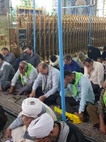 دعای ندبه زائران ایرانی در آستانه روز عرفه 

دعای پر فضیلت ندبه با حضور زائران ایرانی حرم مطهر حضرت سیدالشهدا (ع) با شور و شکوه خاصی در خیمه‌گاه آن حضرت برپا شد. 2