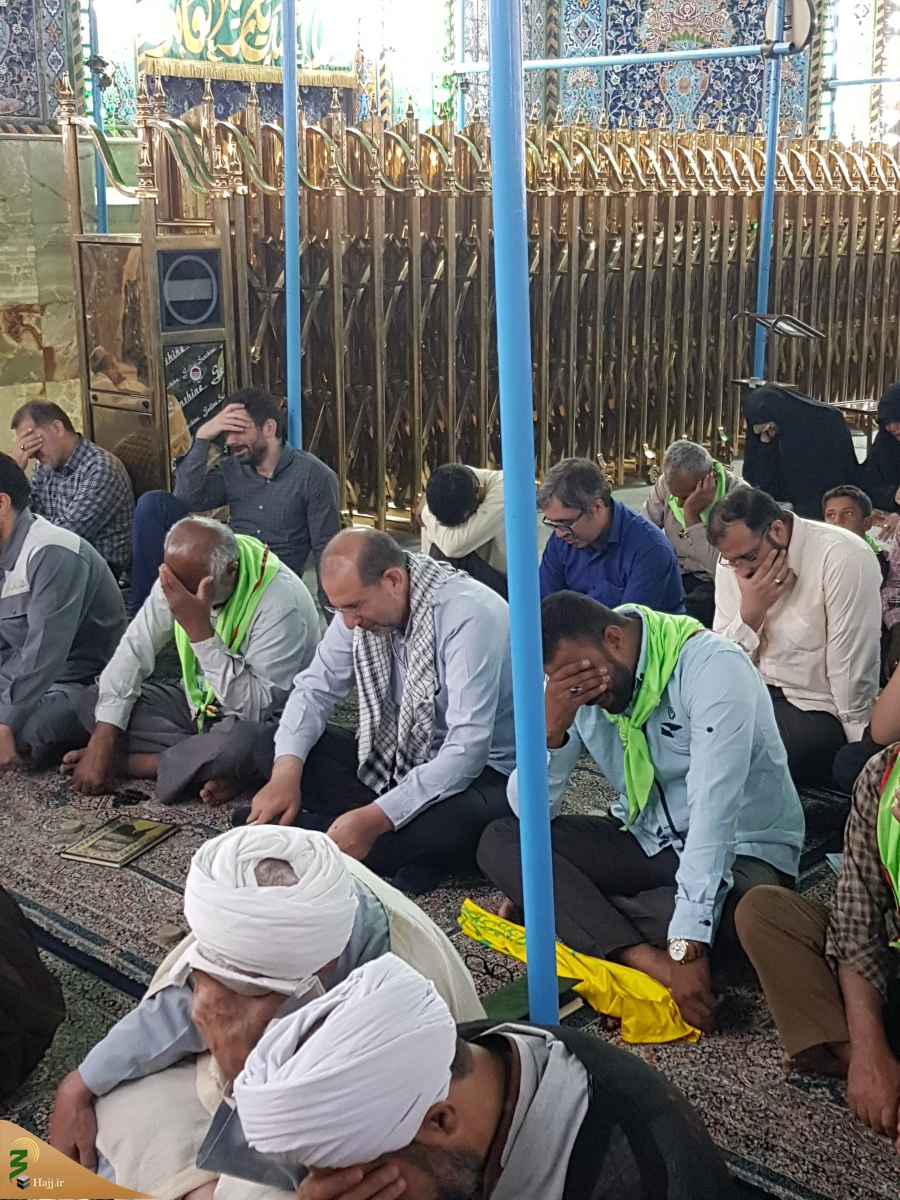 دعای ندبه زائران ایرانی در آستانه روز عرفه 

دعای پر فضیلت ندبه با حضور زائران ایرانی حرم مطهر حضرت سیدالشهدا (ع) با شور و شکوه خاصی در خیمه‌گاه آن حضرت برپا شد. 2