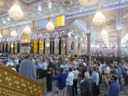 نصر بن ابی نیزر حبشی مدنی نوه دلاور نجاشی پس از برداشته شدن بیعت توسط امام حسین:اگررفتنی بودیم به اینجا نمی آمدیم

او از مدینة النبی امام را تا کربلا همراهی کرده است. این فرزند خلف ابی‌نیزر همان روحیه پدر را داشت و در پاسخ امام حسین علیه‌السلام - هنگامی