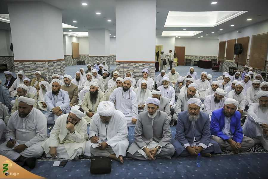 حجت‌الاسلام ‌والمسلمین قاضی عسکر:

حج فرصت بسیارخوبی برای آشنا کردن مردم با حقایق اسلام است
 5