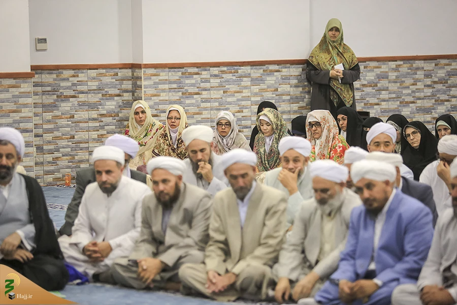 حجت‌الاسلام ‌والمسلمین قاضی عسکر:

حج فرصت بسیارخوبی برای آشنا کردن مردم با حقایق اسلام است
 8