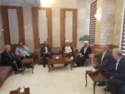 استقبال باشکوه از ورود اولین کاروان دانشگاهی به کربلا 

اولین کاروان دانشگاهیان در نوزدهمین دوره در بدو ورود به کربلا مورد استقبال گرم مسئول بعثه مقام معظم رهبری در کربلا و دیگر مسئولان قرار گرفتند. 3