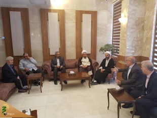 استقبال باشکوه از ورود اولین کاروان دانشگاهی به کربلا 

اولین کاروان دانشگاهیان در نوزدهمین دوره در بدو ورود به کربلا مورد استقبال گرم مسئول بعثه مقام معظم رهبری در کربلا و دیگر مسئولان قرار گرفتند. 3