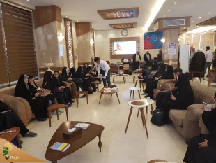 استقبال باشکوه از ورود اولین کاروان دانشگاهی به کربلا 

اولین کاروان دانشگاهیان در نوزدهمین دوره در بدو ورود به کربلا مورد استقبال گرم مسئول بعثه مقام معظم رهبری در کربلا و دیگر مسئولان قرار گرفتند. 9