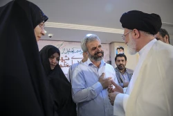 خانواده شهدا مایه برکت و افتخار جامعه هستند 4
