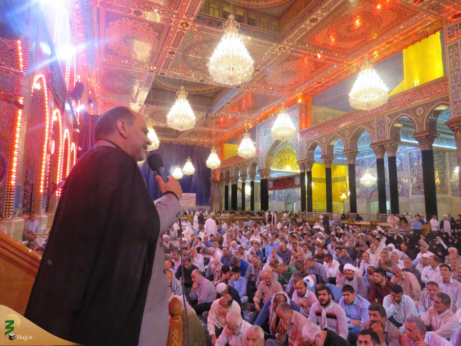 آرامش هانری کربن مسیحی با ذکر"یا باقر" و"یا صادق"

در روز شهادت جانسوز امام محمد باقر(ع)زائران ایرانی در حرم سیدالشهدا(ع)در مراسم بعثه مقام معظم رهبری حاضر شده و به سوگواری پرداختند. 8