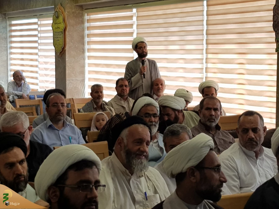 کریمانه ترین سفره معرفتی خداوند در روز عرفه

مسئول دفترنمایندگی بعثه مقام معظم رهبری درعراق گفت: ثواب زیارت امام حسین(ع) را در روز عرفه معادل یک میلیون حج با امام عصر(عج) ویک میلیون عمره با پیامبر ویک میلیون بنده درراه خدا آزاد کردن ویک میلیون اسب سوار 
