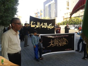 برگزاری موکب امام رضا در روز شهادت امام باقر علیه السلام در کاظمین

به مناسبت شهادت حضرت امام باقر علیهما السلام زائرین ایرانی امامین جوادین(ع) در قالب موکب امام رضا در کاظمین عزاداری کردند. 2