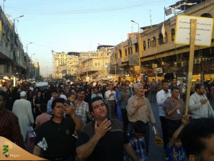برگزاری موکب امام رضا در روز شهادت امام باقر علیه السلام در کاظمین

به مناسبت شهادت حضرت امام باقر علیهما السلام زائرین ایرانی امامین جوادین(ع) در قالب موکب امام رضا در کاظمین عزاداری کردند. 6