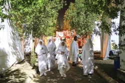 درک اسرار عرفات در شب نهم ذیحجه ؛ زائران بیت الله الحرام شب عرفه را با مناجات و دعا به صبح رساندند 8