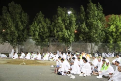 درک اسرار عرفات در شب نهم ذیحجه ؛ زائران بیت الله الحرام شب عرفه را با مناجات و دعا به صبح رساندند 24