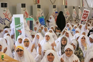 انگیزه زائران از حضور در مراسم برائت از مشرکین؛

لبیک به ندای رهبری و دفاع ازمظلومان 
 4